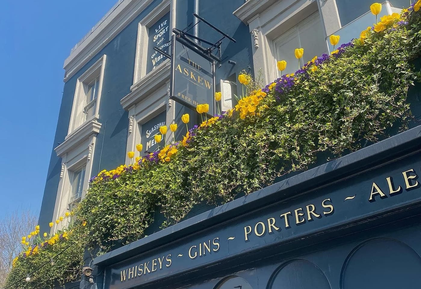 exterior of the askew pub in shepherds bush london bar