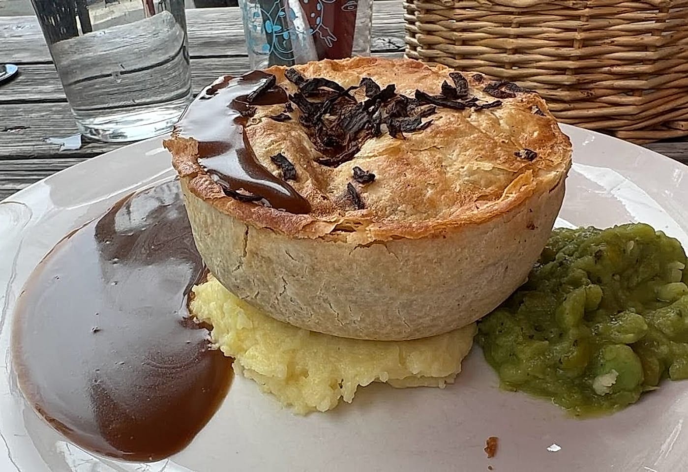 the camel bethnal green bar london