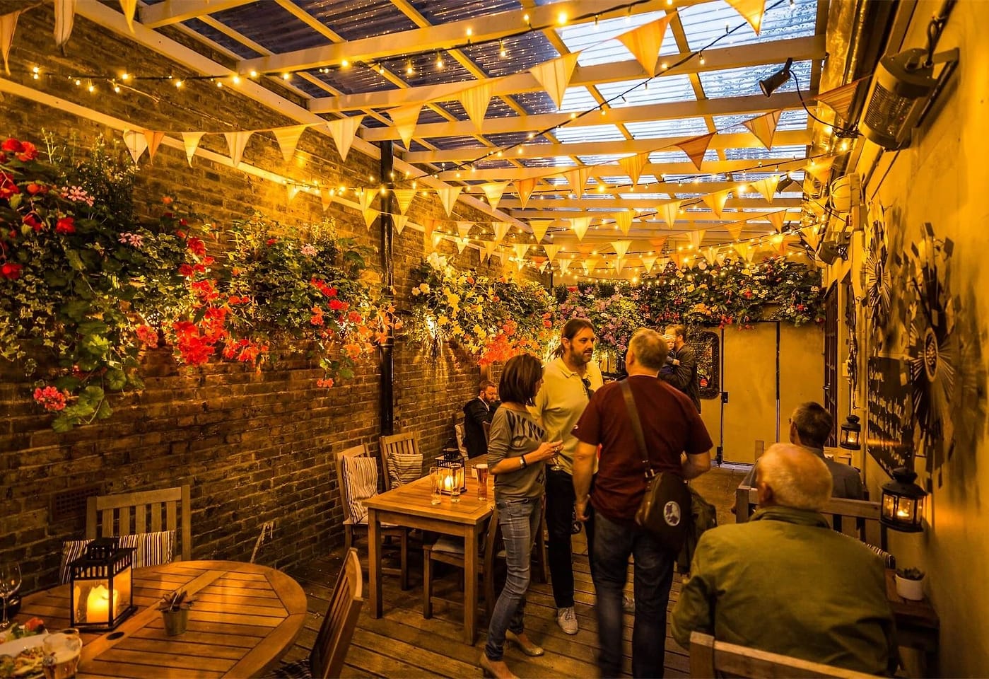 small garden at the crown and sceptre shepherds bush london bar