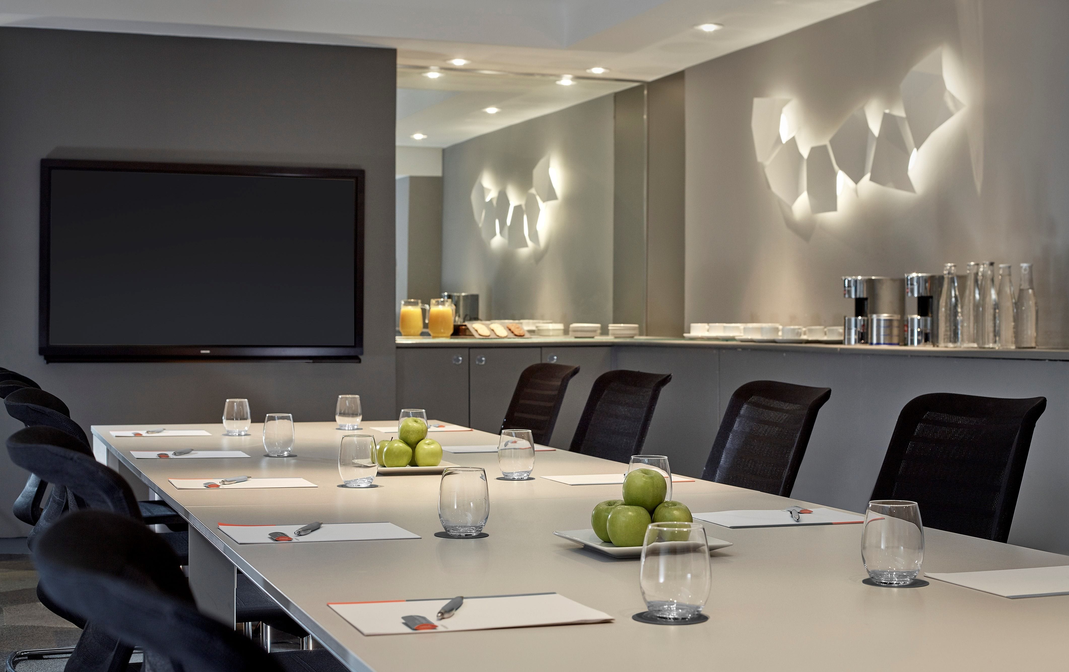 the dilly london hotel meeting room