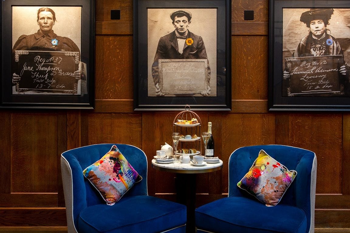 the dixon courtroom bar