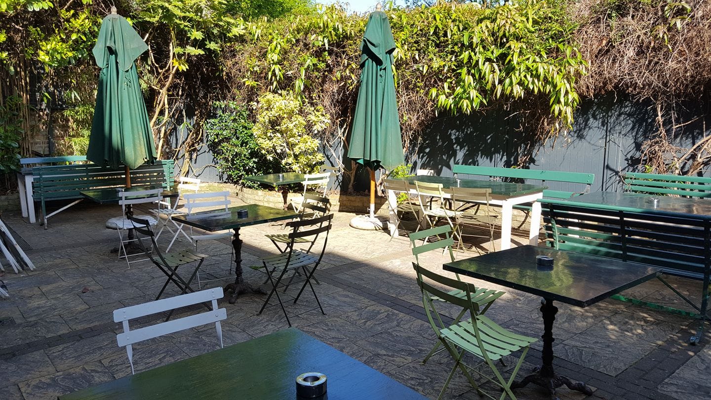 beer garden of the drapers arms pub in islington london