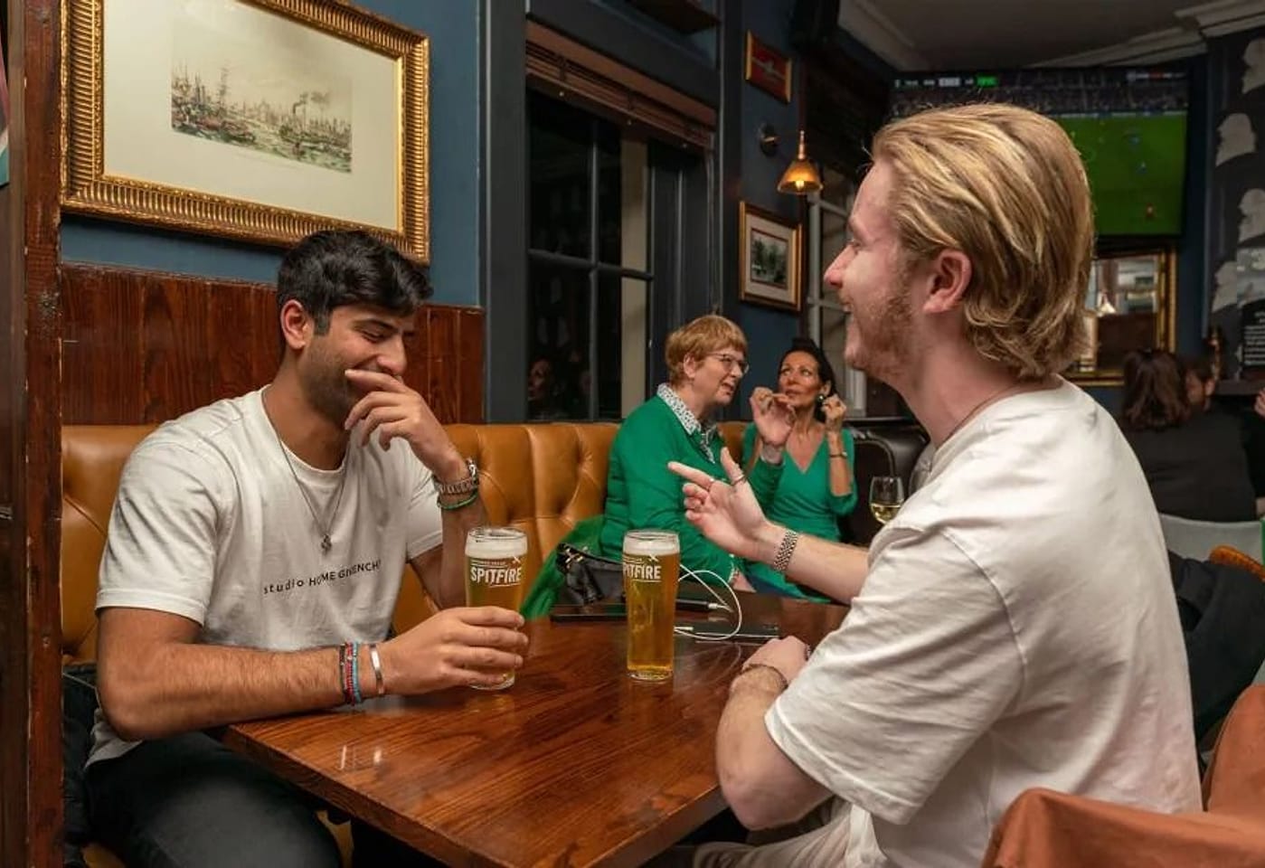 The classic Victoria pub: Duke of Wellington image 3