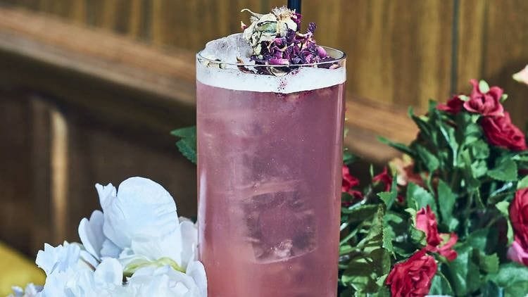 Roses and rosé at this Lower Manhattan rooftop bar: The Flower Shop image 3