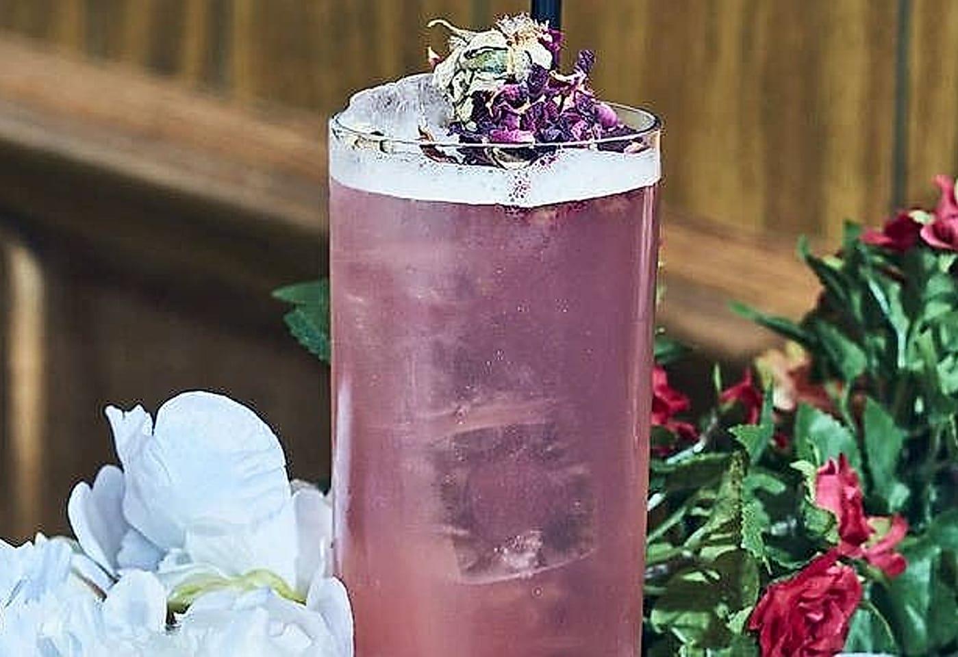 Roses and rosé at this Lower Manhattan rooftop bar: The Flower Shop image 3