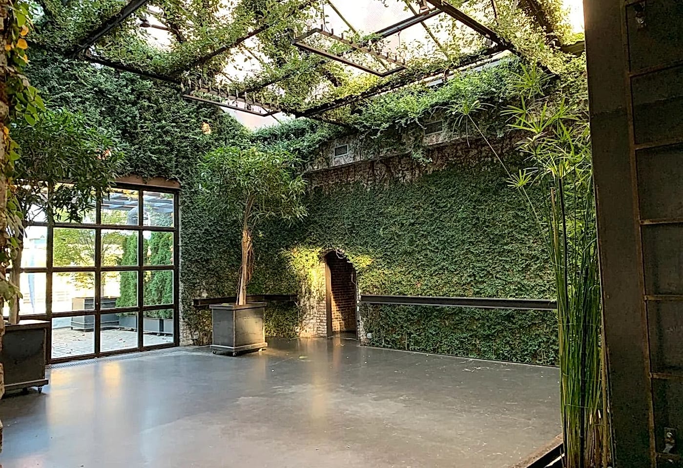 Have your intimate wedding at this hidden oasis in NYC: The Foundry image 2