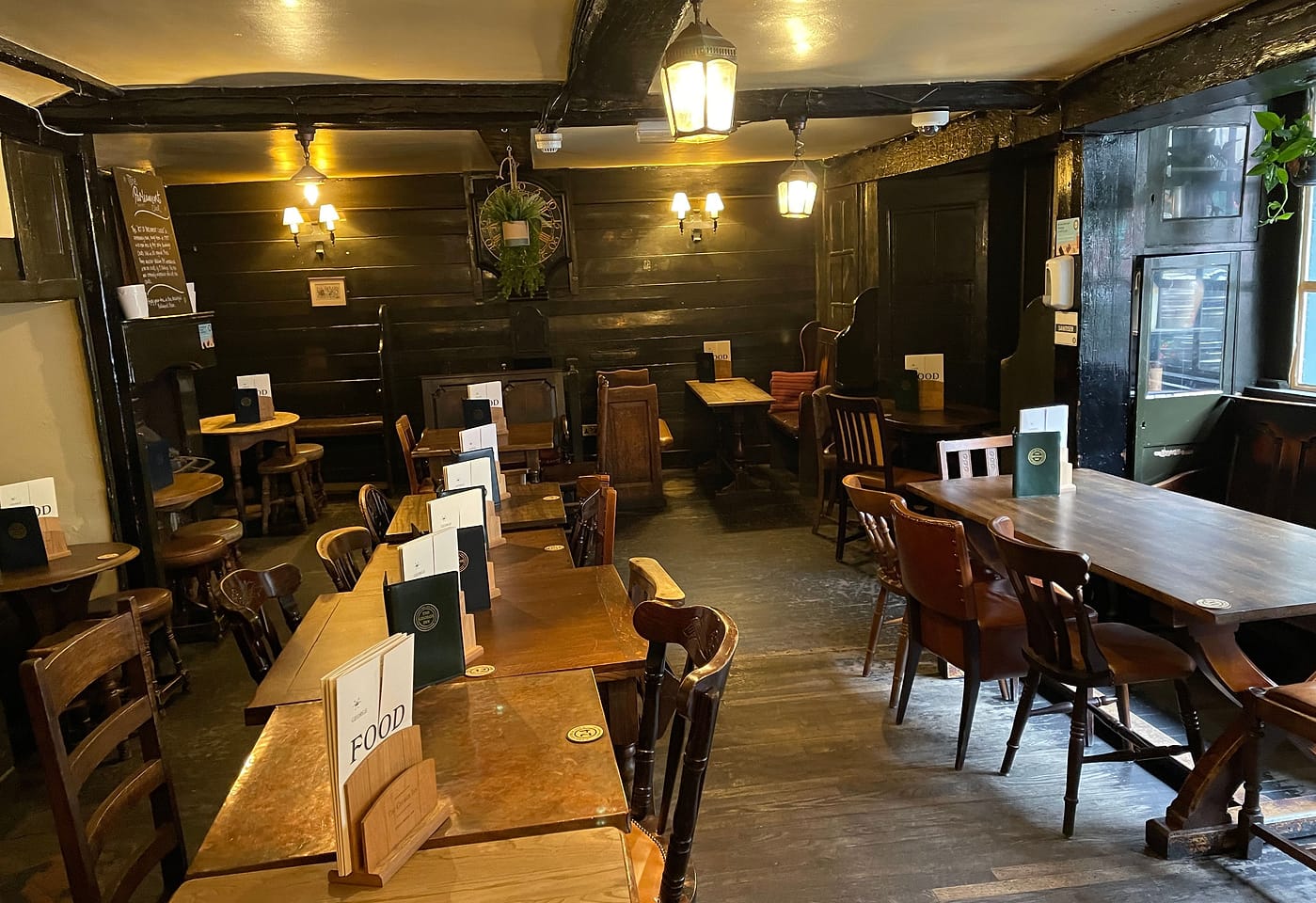 the george southwark pubs 1