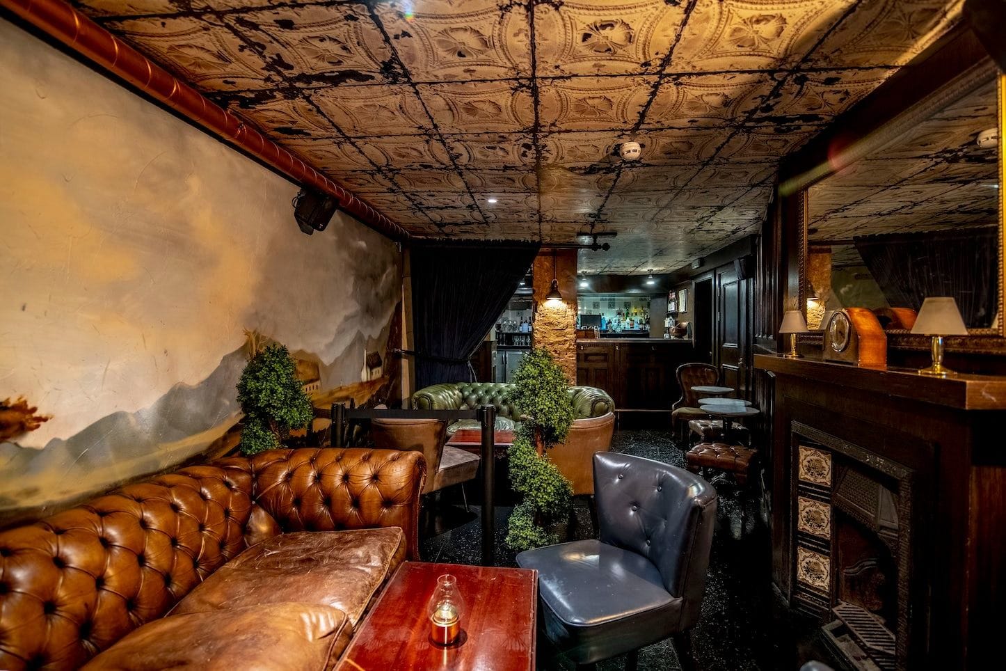 interior of the goat chelsea london bar