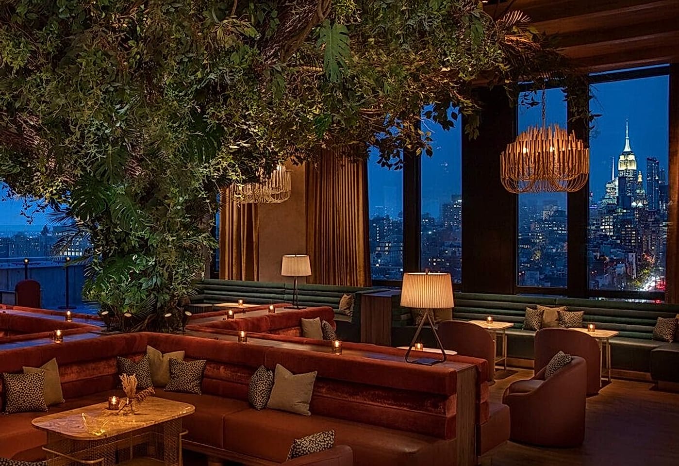 A glamourous rooftop bar: The Highlight Room image 3