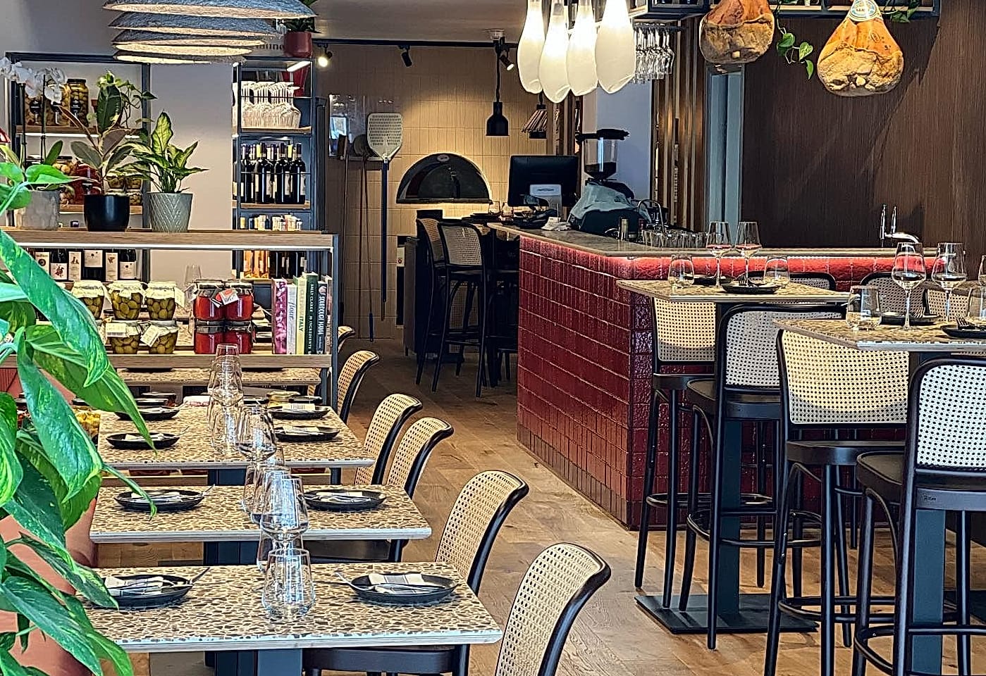 the italians wine bar and shop marylebone london