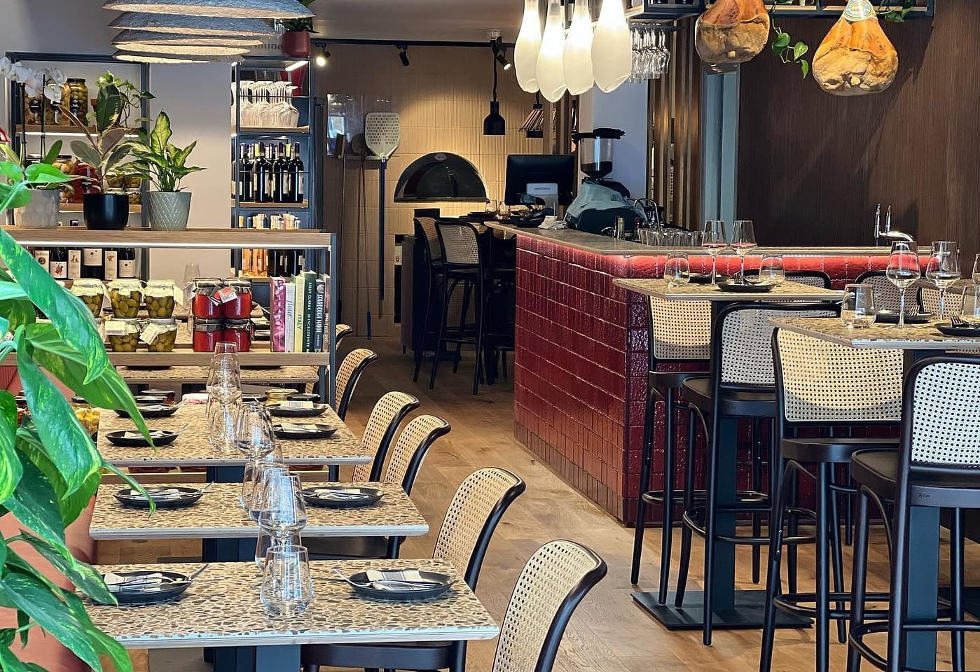 the italians wine bar and shop marylebone london