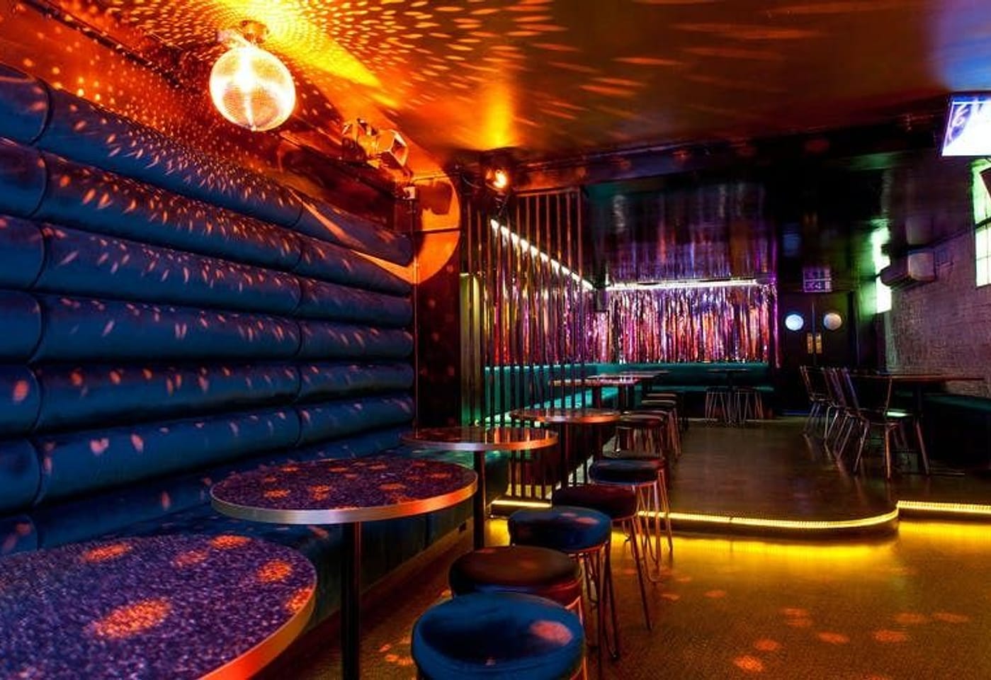 the karaoke hole london hen do venues 1