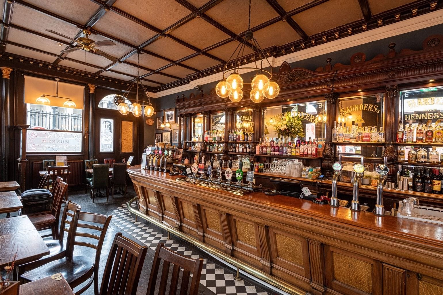 interior of the museum tavern bloomsbury bar