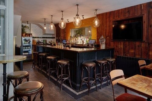interior of the newman arms fitzrovia london bar