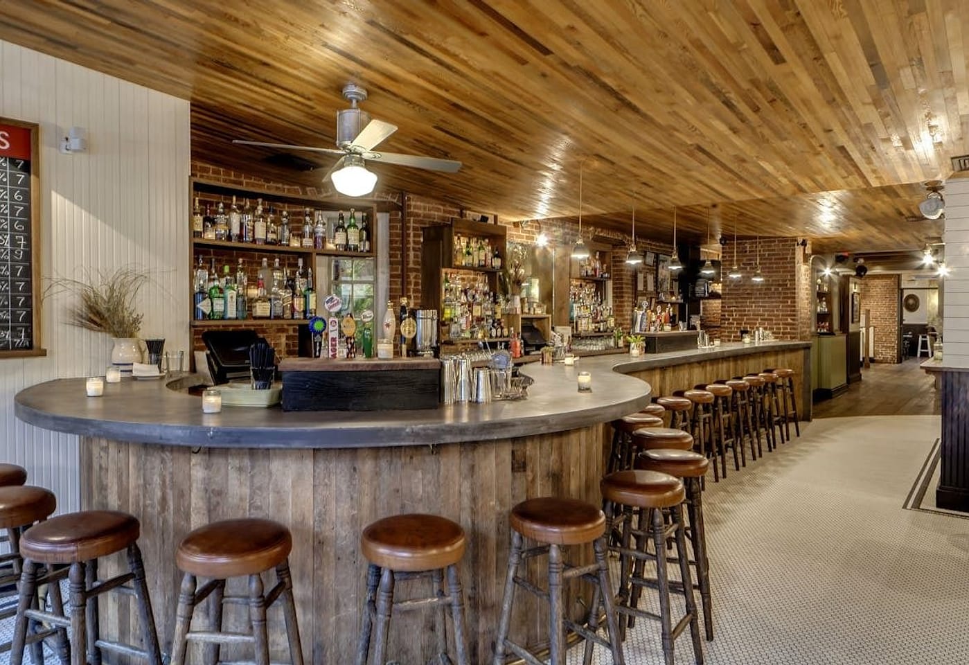 A chill, laid-back Upper East Side cocktail bar: The Penrose image 2
