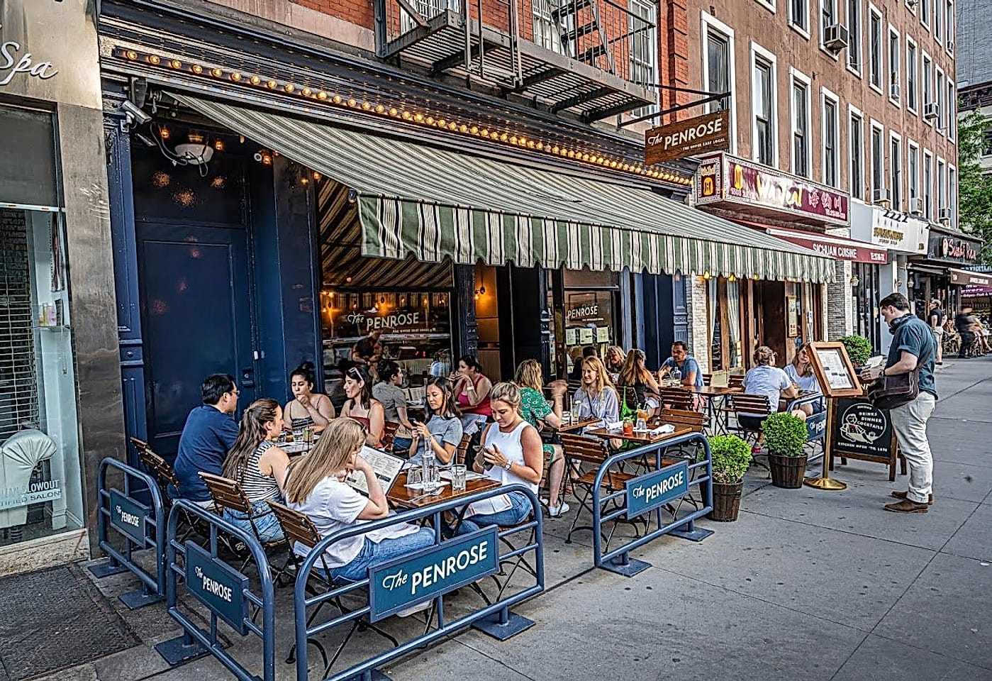 A chill, laid-back Upper East Side cocktail bar: The Penrose1