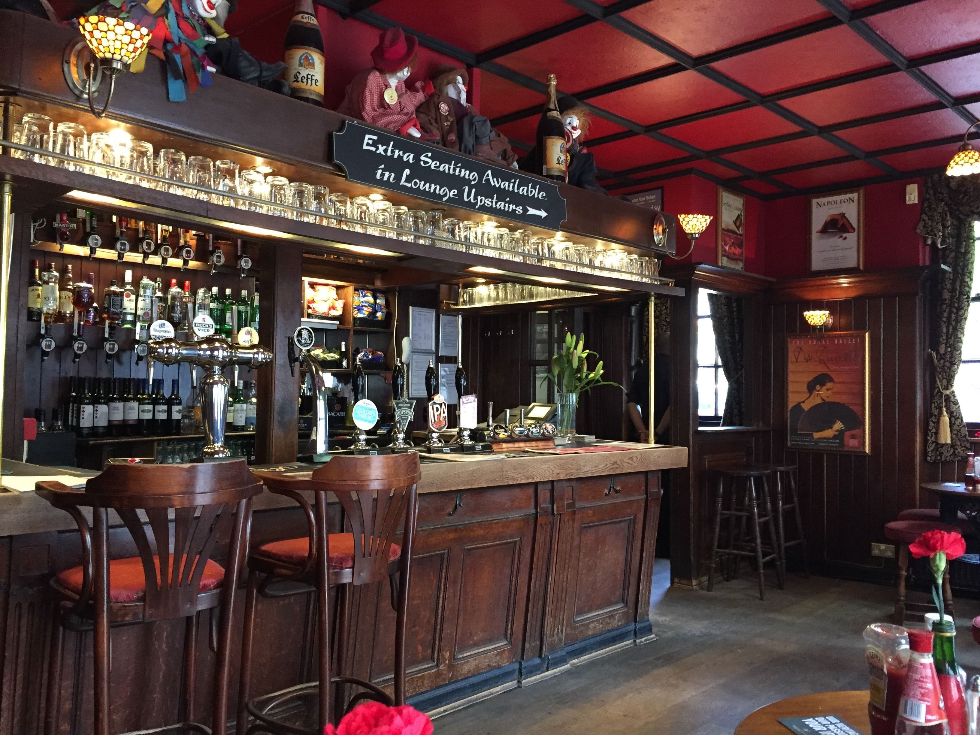 interior of the queens larder bloomsbury bar