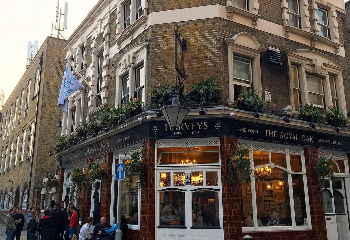 exterior of the royal oak borough bar london