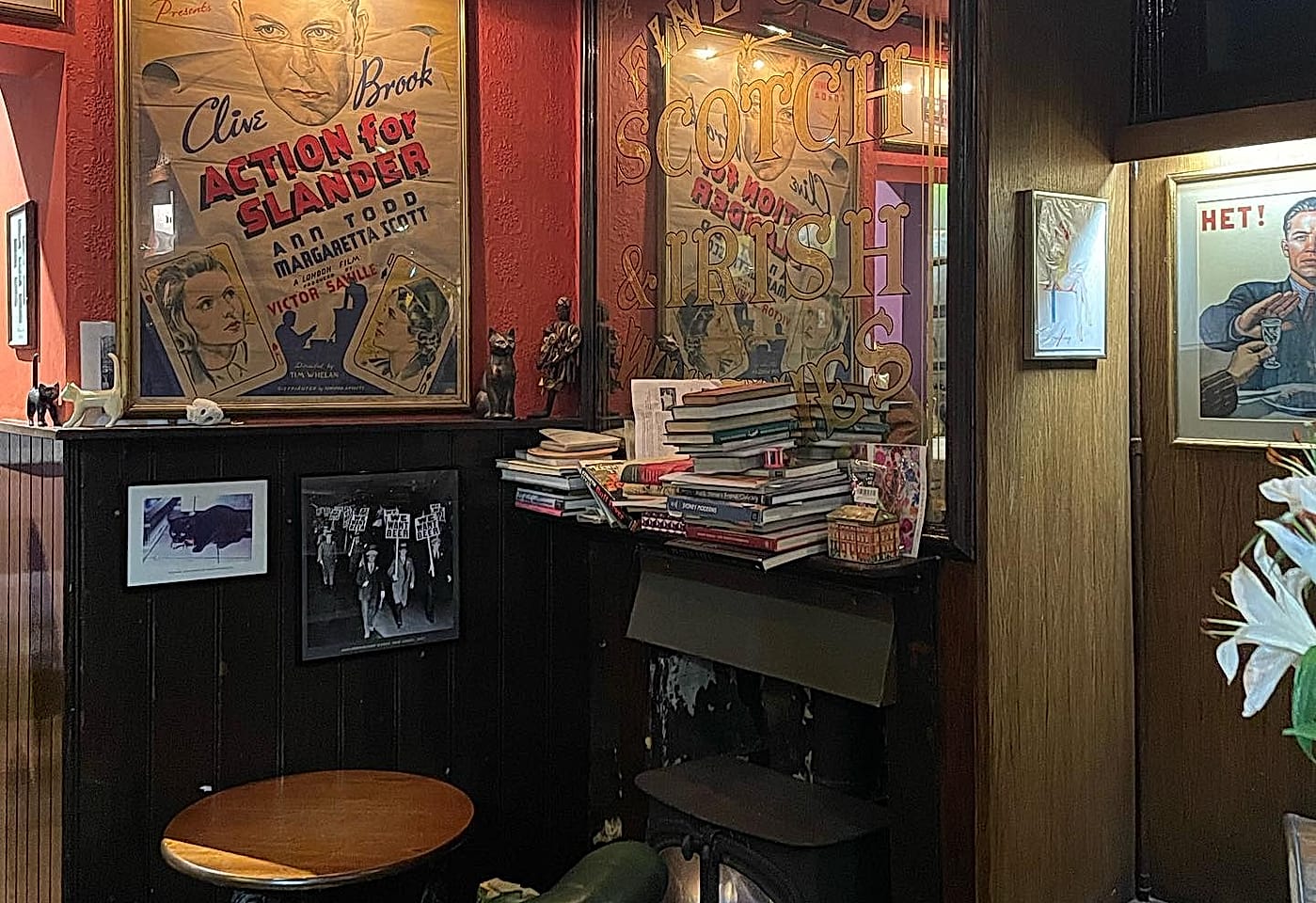 interior of the seven stars holborn bar london
