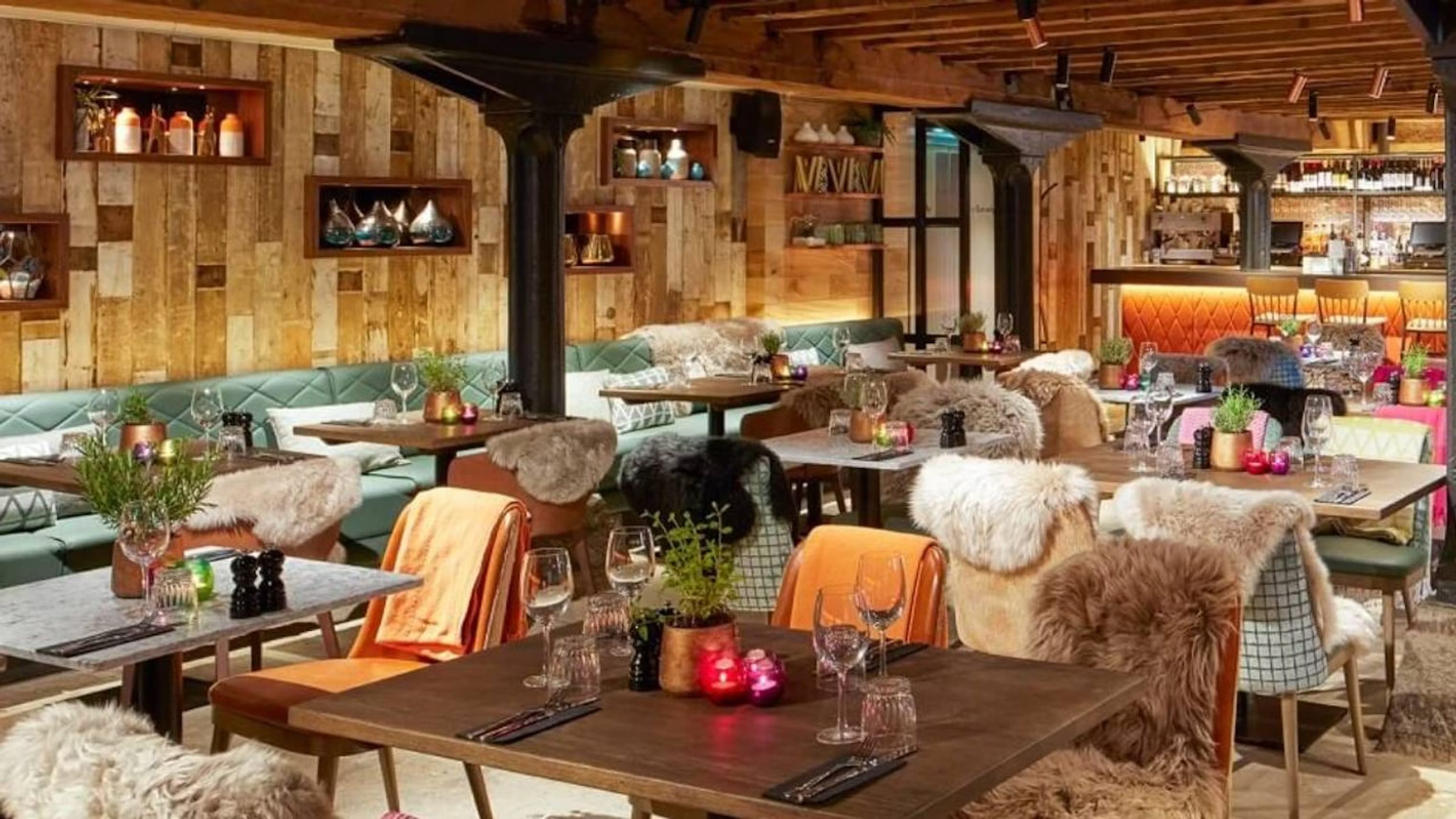 private dining at the sipping room west india quay in canary wharf in london