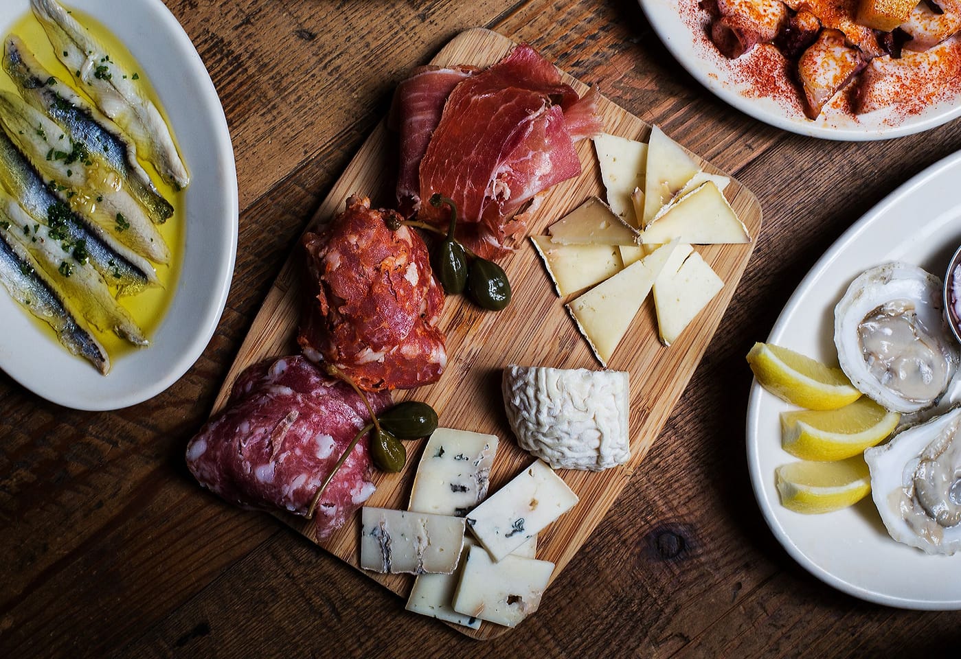 An institutional wine bar in the Lower East Side: The Ten Bells image 2