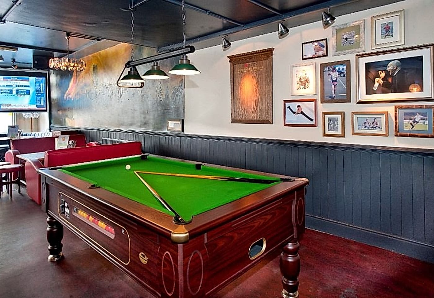 the white harte bristol sports bars 2