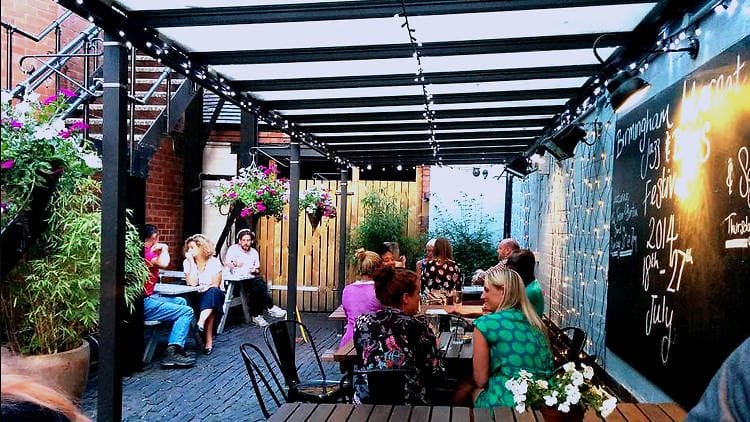 An outdoor bar in Birmingham to visit for food and drinks: The Junction image 3