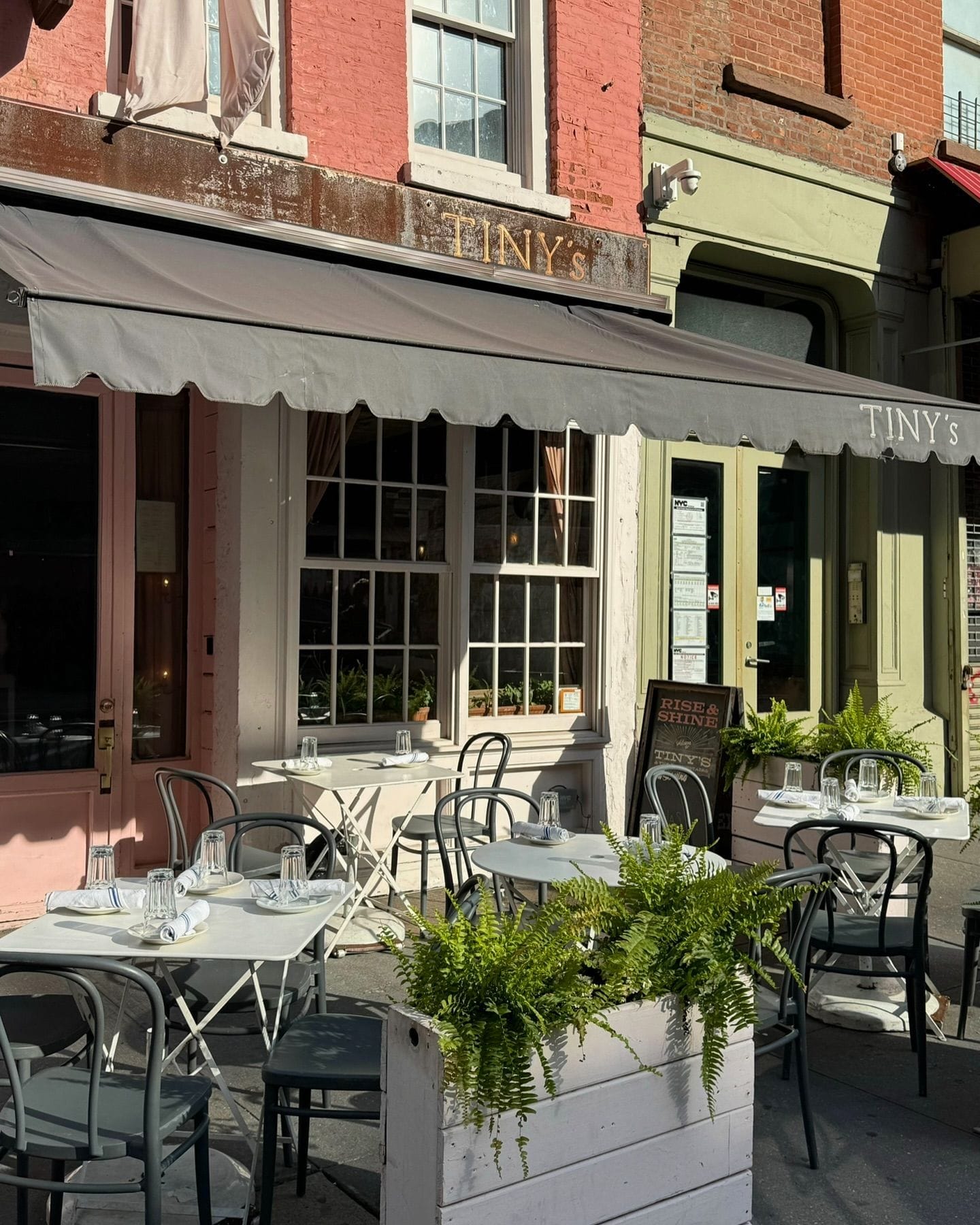 A ‘tiny’ but mighty summer party venue in Tribeca: Tiny’s and the Bar Upstairs1