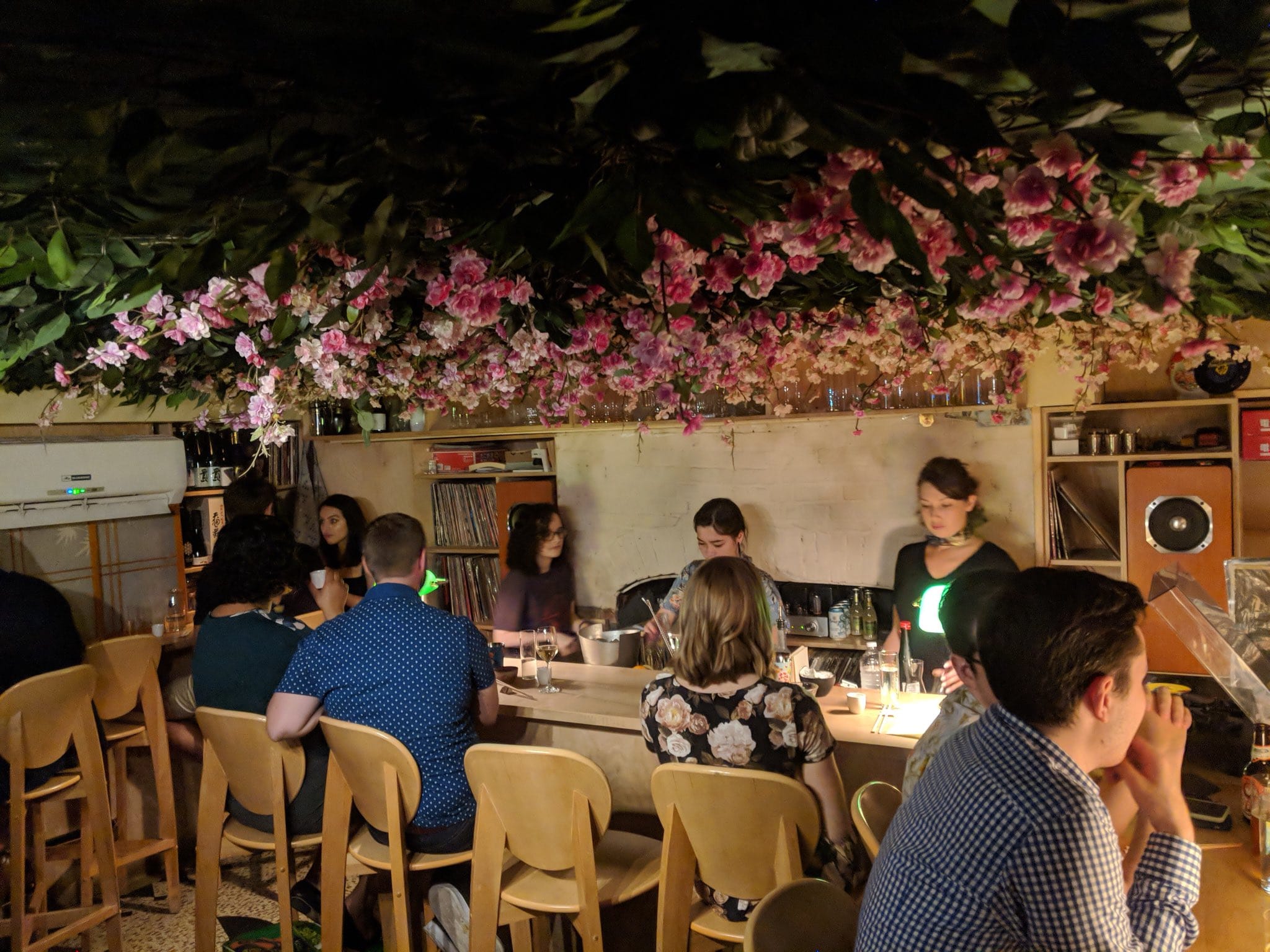 Let the good times roll at this izayaka-style Friendsgiving restaurant: Tokyo Record Bar image 2