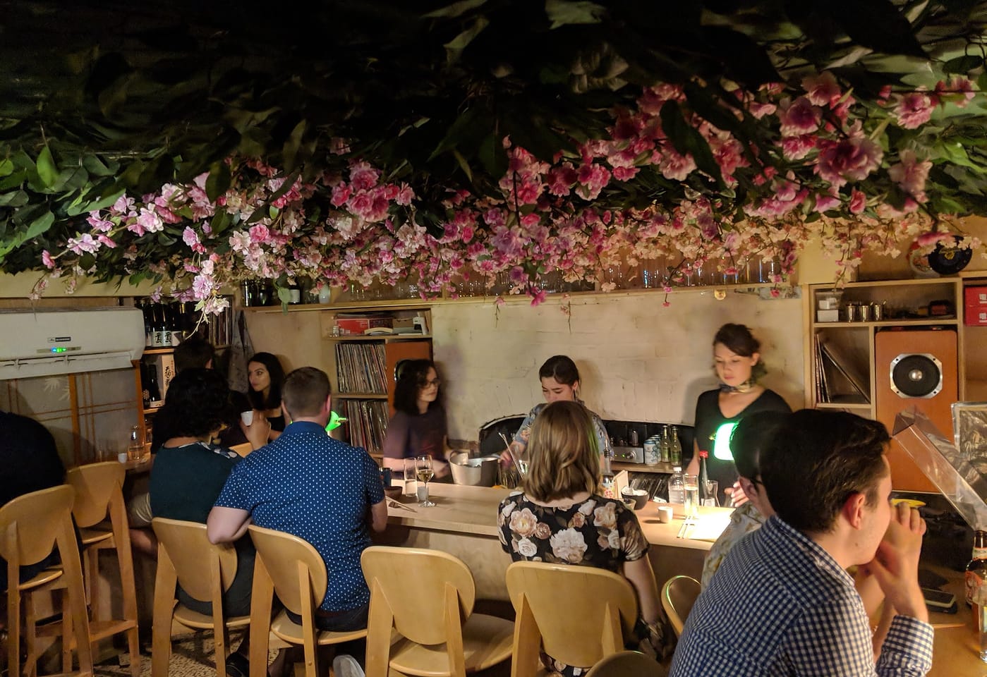Let the good times roll at this izayaka-style Friendsgiving restaurant: Tokyo Record Bar image 2