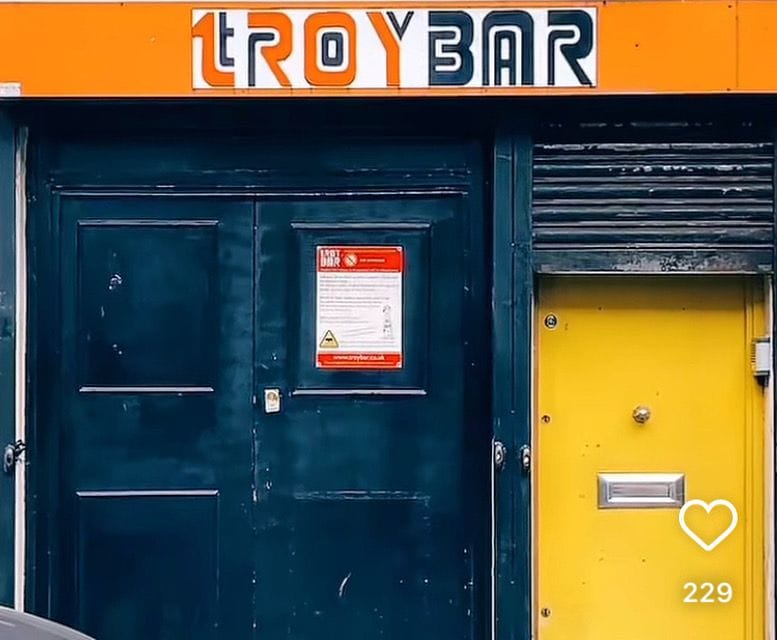 Troy bar