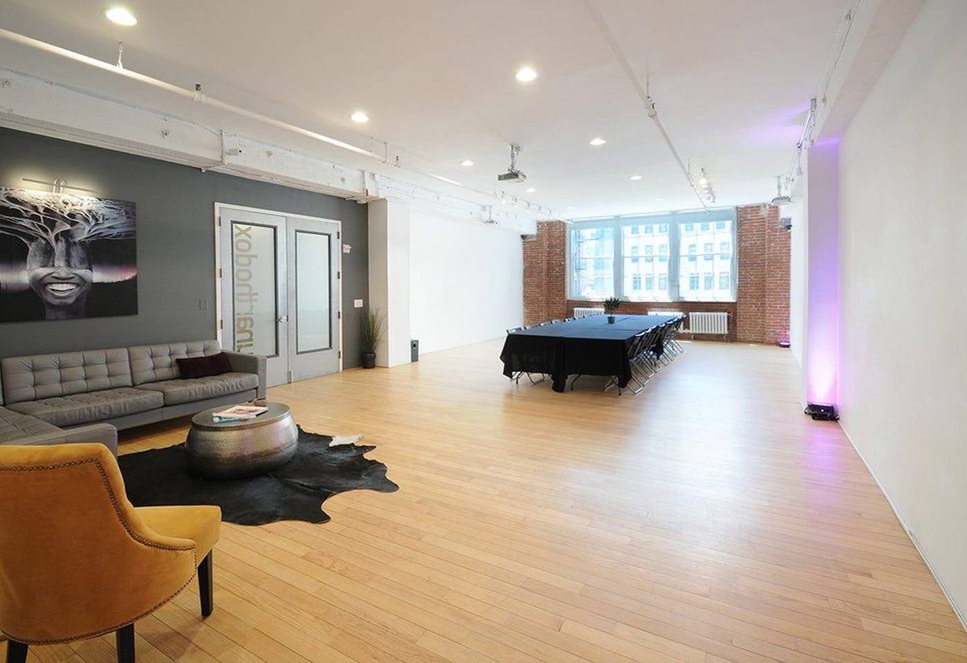 Unarthodox Chelsea Meeting Room Book NYC