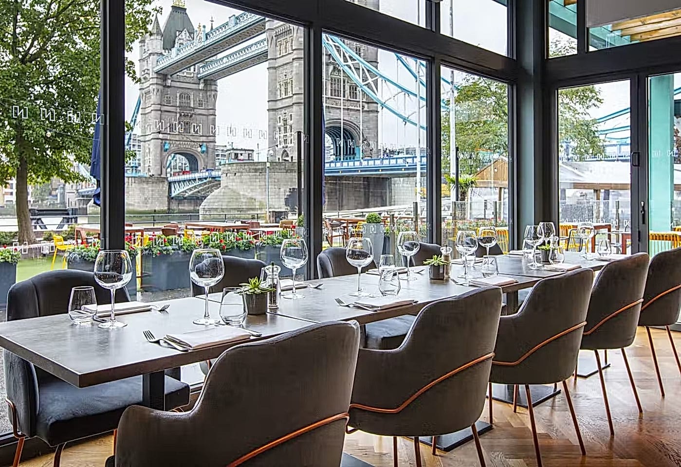 vicinity tower bridge bars 1